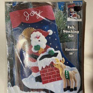 Felt Santa Christmas Stocking Kit Rooftop Delivery Design Works Crafts NEW 5048